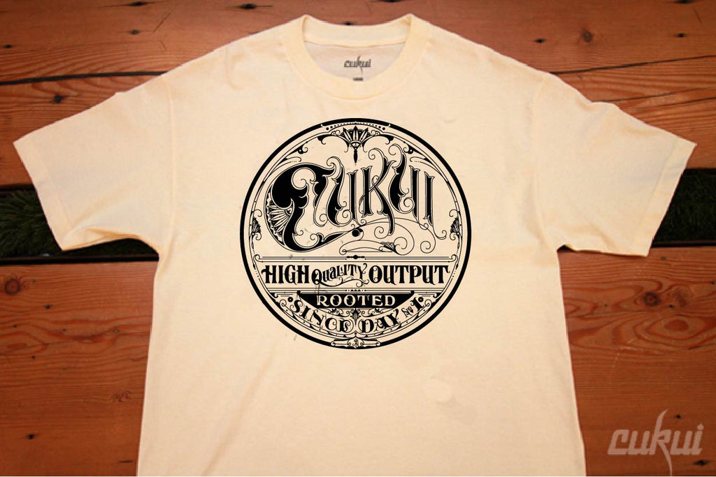 BLACK FRIDAY 2025: Cukui Davis Logo Tee - Creme