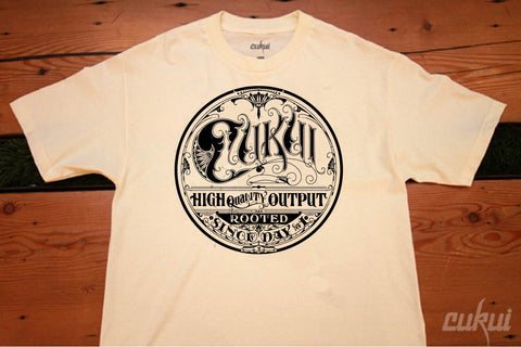 BLACK FRIDAY 2025: Cukui Davis Logo Tee - Creme